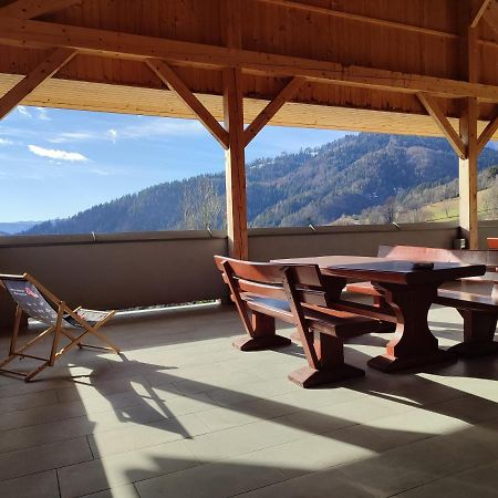 Gostilna Pension Blegos โพลจาเนแนดสโคฟโจโลโค ภายนอก รูปภาพ