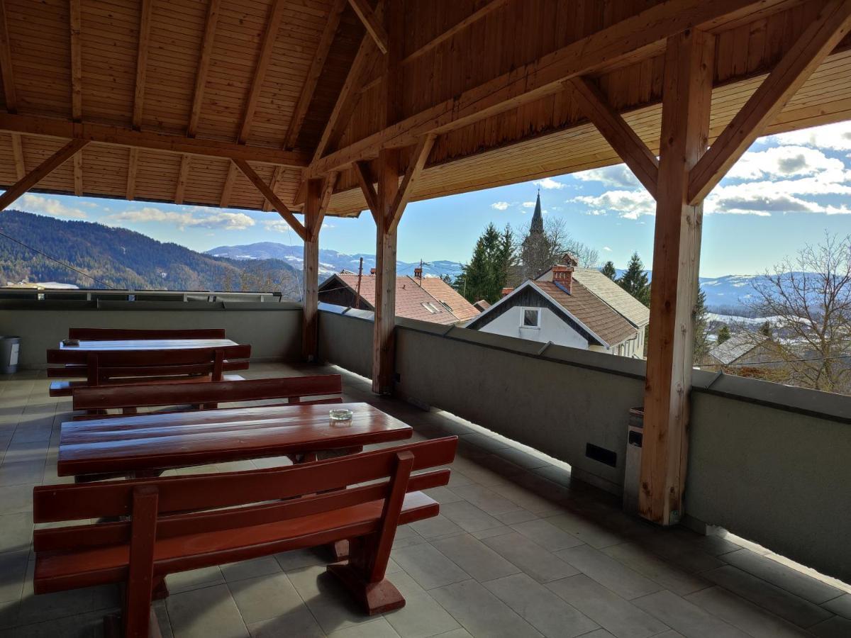 Gostilna Pension Blegos โพลจาเนแนดสโคฟโจโลโค ภายนอก รูปภาพ