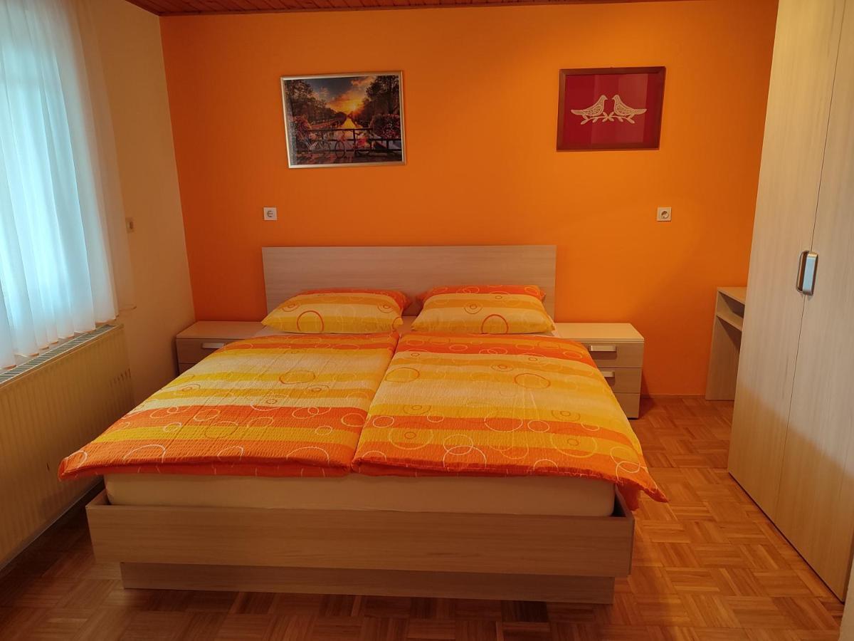 Gostilna Pension Blegos โพลจาเนแนดสโคฟโจโลโค ภายนอก รูปภาพ