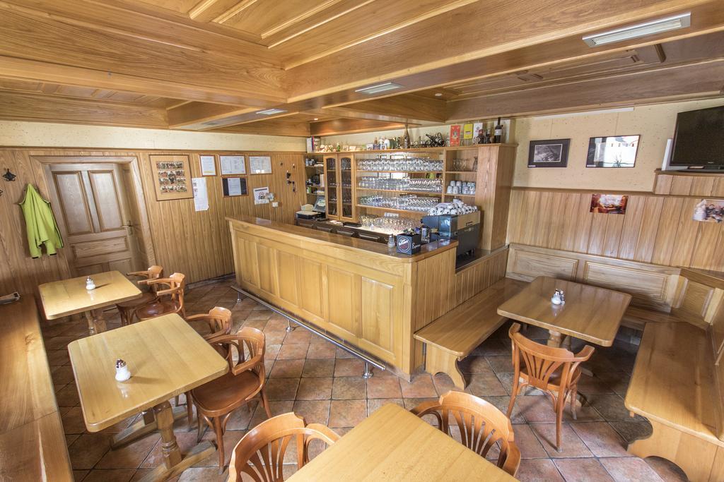 Gostilna Pension Blegos โพลจาเนแนดสโคฟโจโลโค ภายนอก รูปภาพ