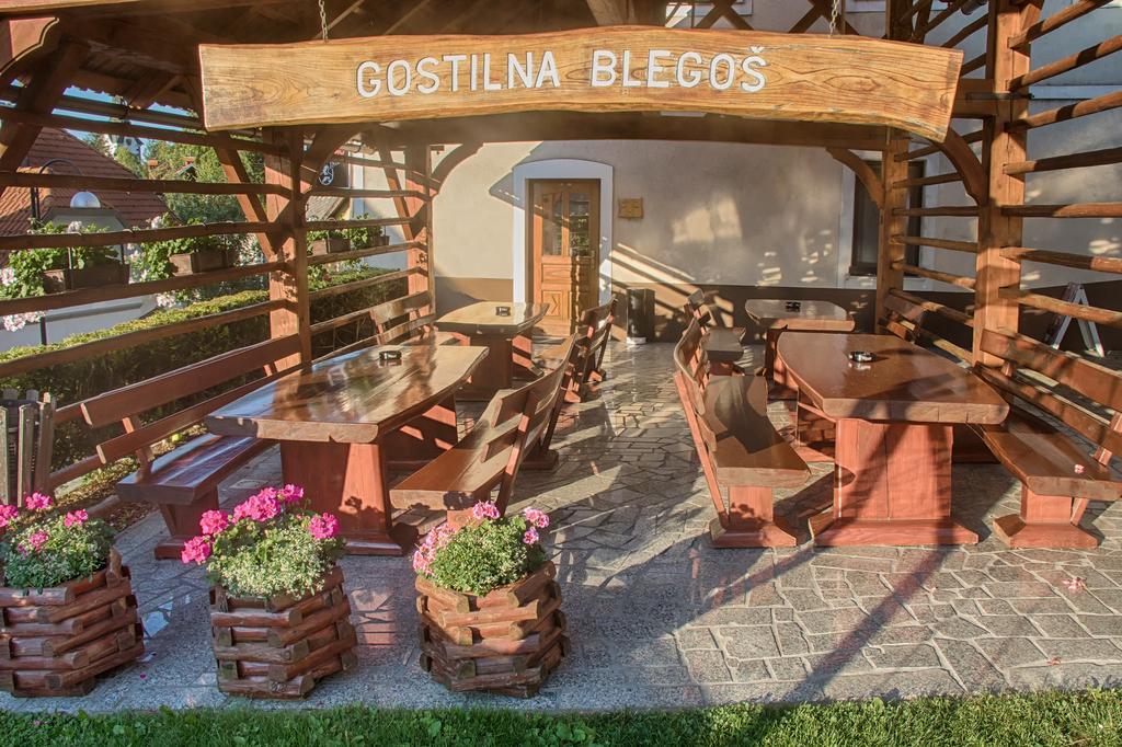 Gostilna Pension Blegos โพลจาเนแนดสโคฟโจโลโค ภายนอก รูปภาพ